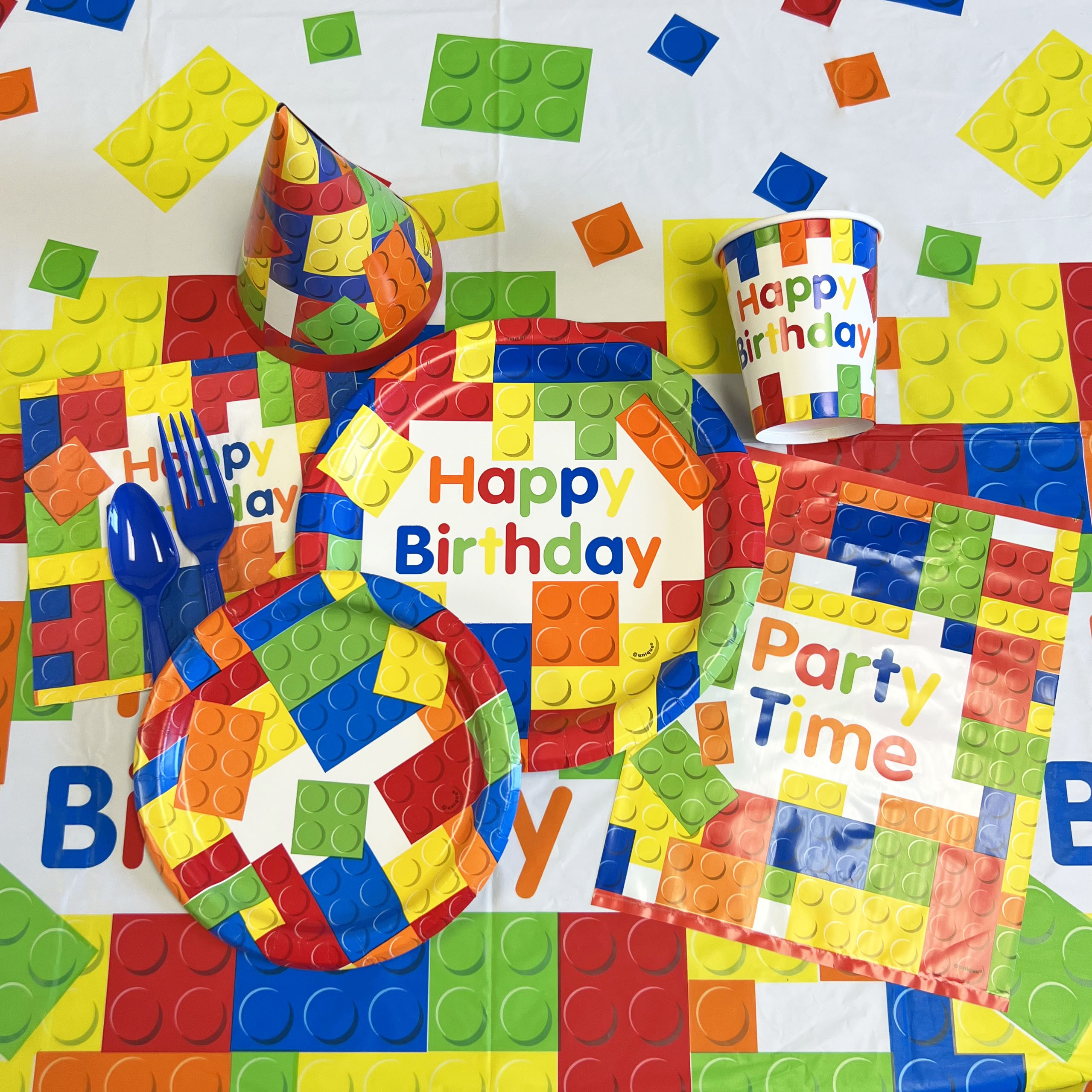 Building Blocks 7in Plate - 8 Plates/Pack or 96 Plates/Case - Image 2