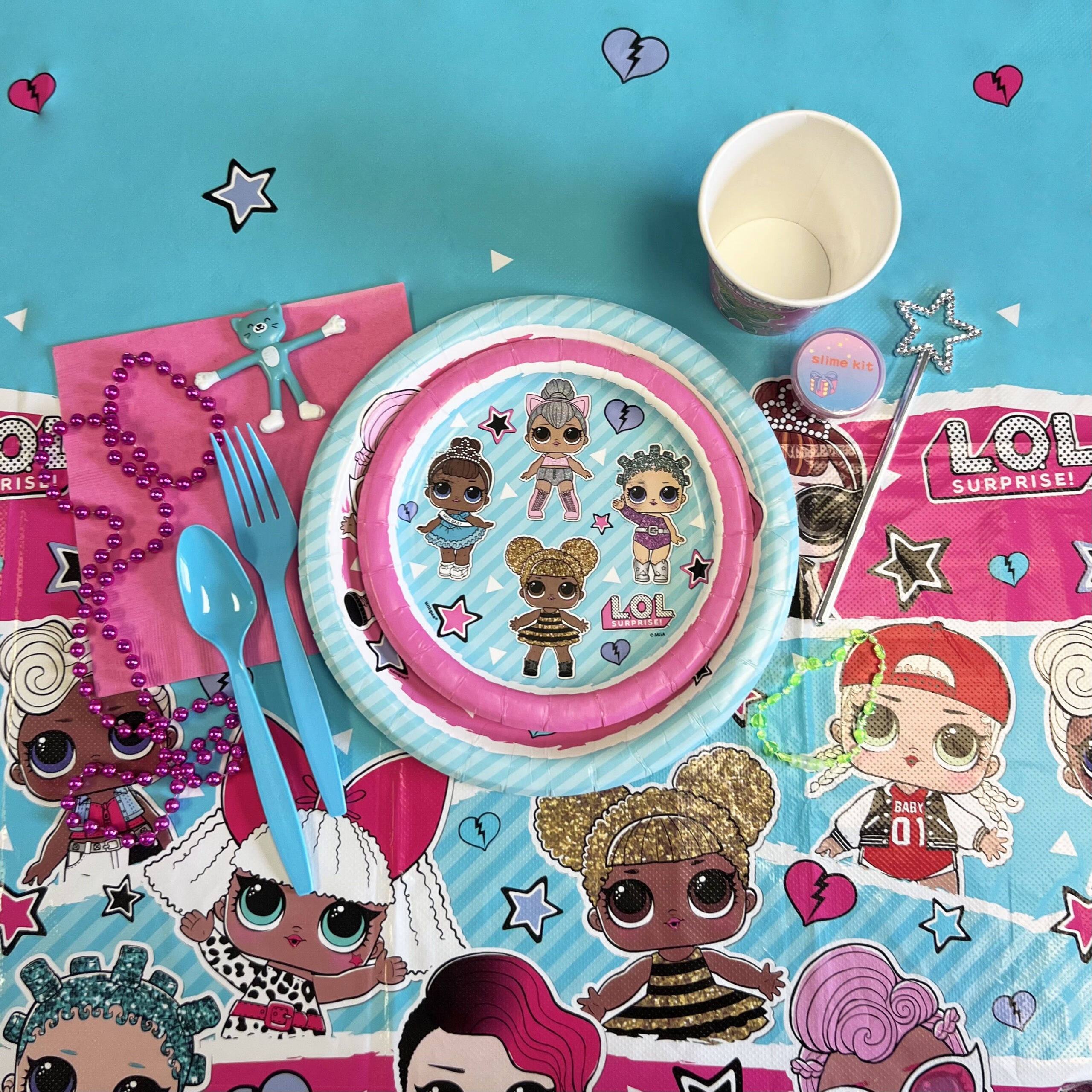 LOL Surprise 7" Plates - 8 Plates/Pack or 96 Plates/Case - Image 2